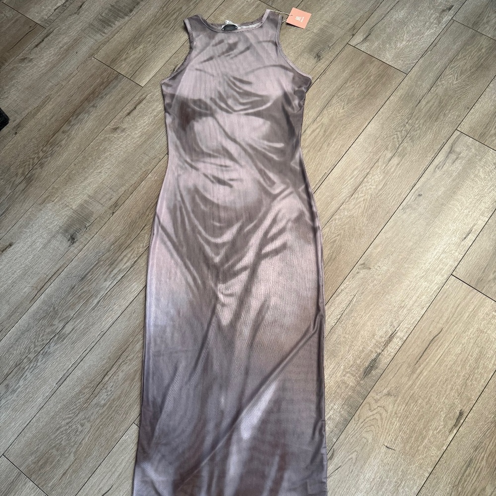 NWT Sheer Body Curves Print Dress